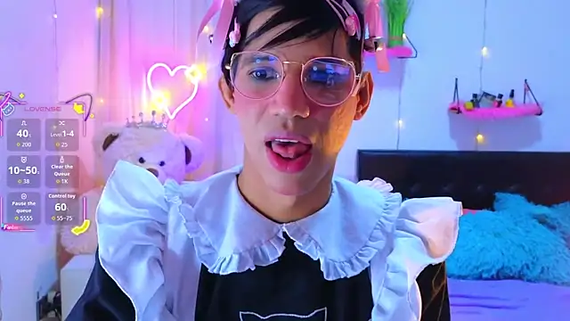 Ariel Femboy  online show from November 25, 2025, 3:50 am