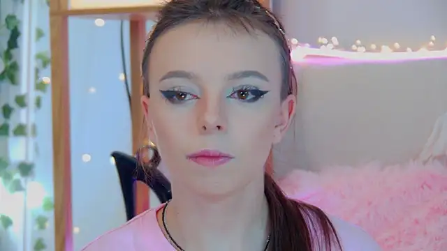 ElisabethDavis online show from September 14, 2025, 3:22 pm