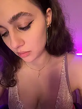 Snapshot of Your_insomniya chatting on November 8, 2025, 10:19 pm Your insomniya online show from November 8, 2025, 10:19 pm