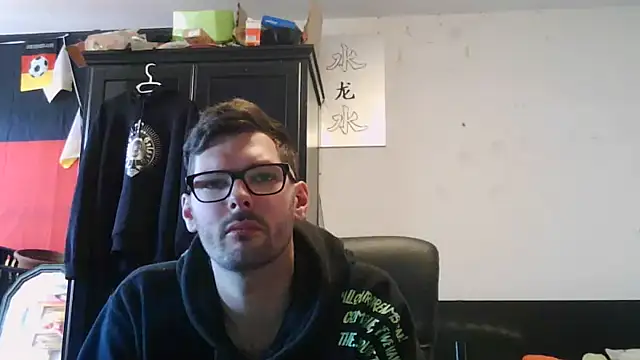 Die-geile-Sau online show from May 18, 2026, 1:06 pm