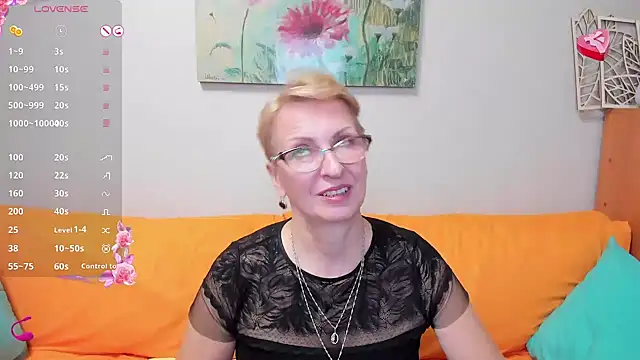 iamyourdream89 online show from February 27, 2025, 4:43 pm