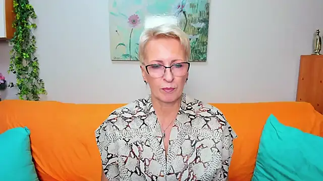 iamyourdream89 online show from September 22, 2025, 11:34 am