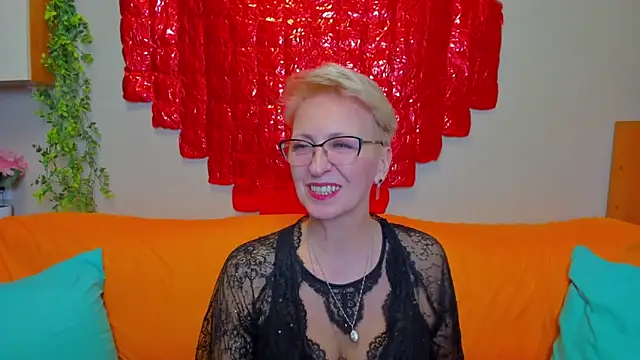 iamyourdream89 online show from February 26, 2026, 3:55 pm