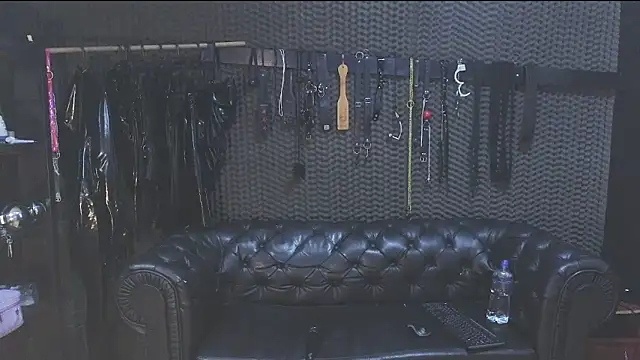 Snapshot of kimberly_swan chatting on March 11, 2025, 3:48 am kimberly swan online show from March 11, 2025, 3:48 am