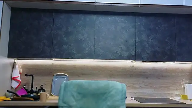 Katniss K online show from February 14, 2026, 8:33 am