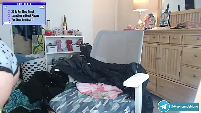 Snapshot of Lunobbione chatting on February 25, 2026, 8:07 pm Lunobbione online show from February 25, 2026, 8:07 pm