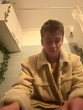 Toyjungee online show from November 12, 2025, 12:33 am