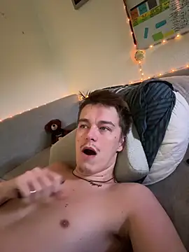 Snapshot of Toyjungee chatting on February 6, 2026, 10:07 am Toyjungee online show from February 6, 2026, 10:07 am