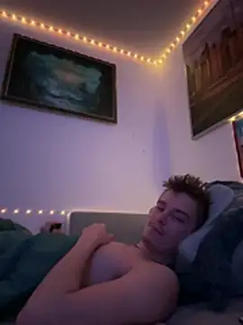 Snapshot of Toyjungee chatting on February 27, 2026, 12:32 am Toyjungee online show from February 27, 2026, 12:32 am