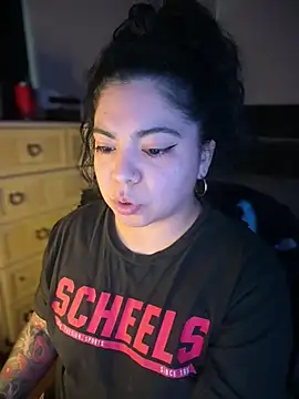 kimmiakiss22 online show from February 14, 2026, 8:49 pm