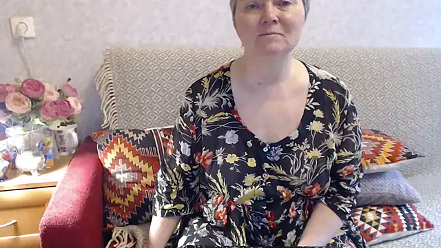 Snapshot of zarinafonliberman chatting on May 21, 2026, 5:58 am zarinafonliberman online show from May 21, 2026, 5:58 am