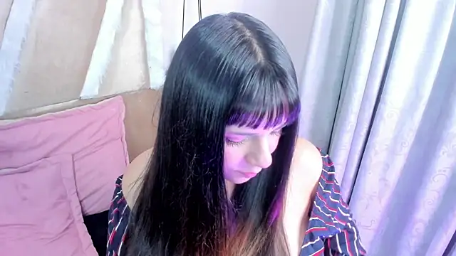 xhinata hyugax online show from March 28, 2026, 12:54 am