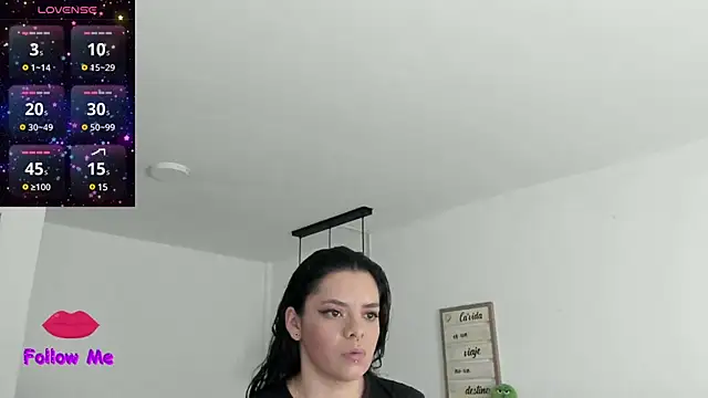 natasha logan  online show from February 16, 2025, 3:58 am