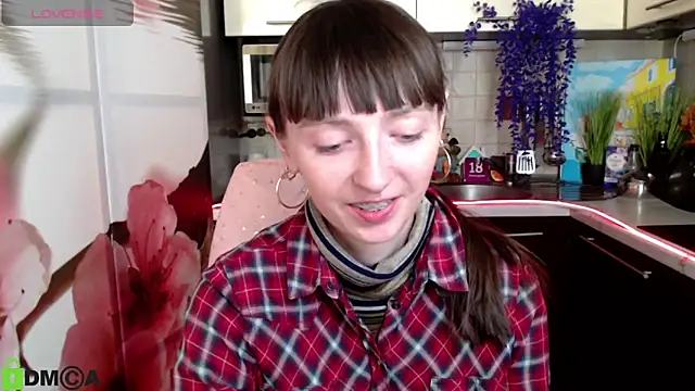 TayanaJons online show from March 9, 2026, 8:18 am