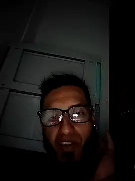 leo logan online show from December 22, 2025, 6:10 am