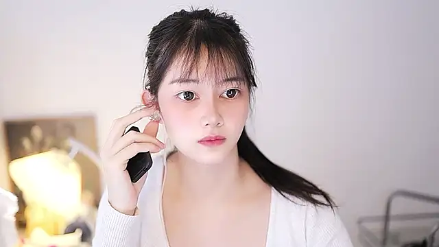 Judy520 online show from February 19, 2025, 1:51 am