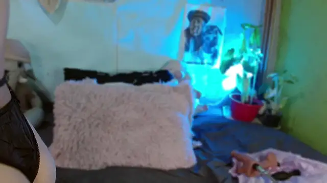 IM MAYA online show from September 9, 2025, 11:32 am