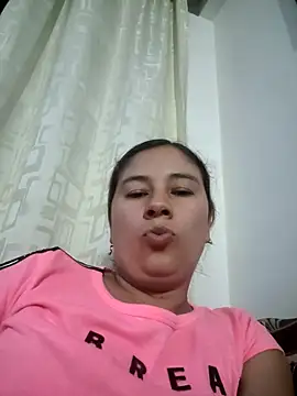 Snapshot of selena_gomez2 chatting on May 7, 2026, 2:39 am selena gomez2 online show from May 7, 2026, 2:39 am