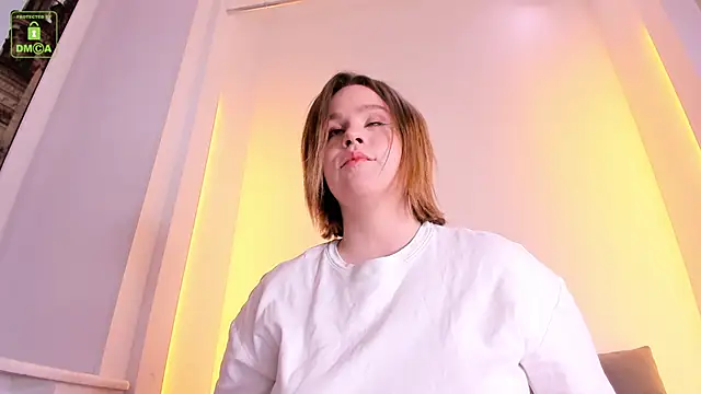 Snapshot of ErikaLust chatting on March 3, 2025, 4:14 am ErikaLust online show from March 3, 2025, 4:14 am