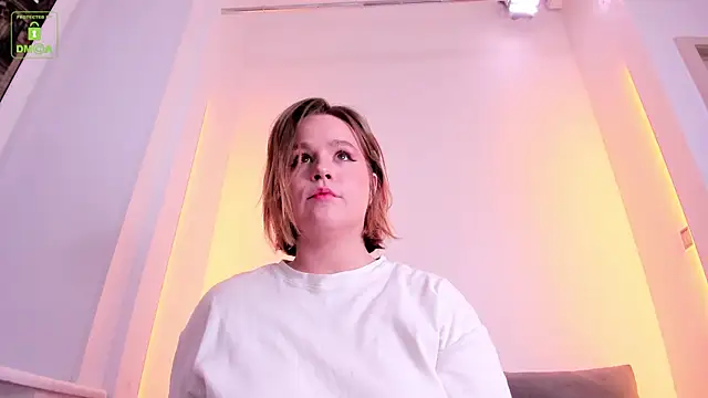 Snapshot of ErikaLust chatting on March 6, 2025, 4:19 am ErikaLust online show from March 6, 2025, 4:19 am