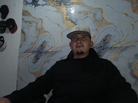 Snapshot of myke_andrade chatting on March 5, 2026, 3:35 am myke andrade online show from March 5, 2026, 3:35 am