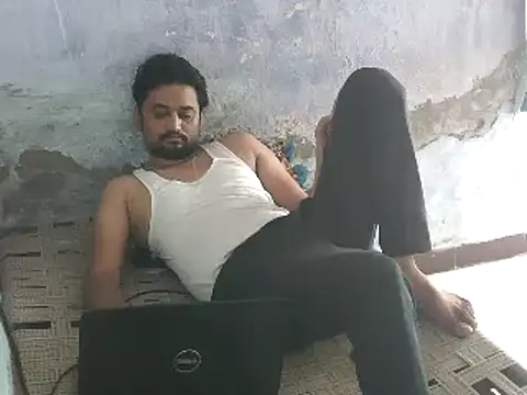 Snapshot of Rocobodymassager chatting on May 25, 2026, 4:40 am Rocobodymassager online show from May 25, 2026, 4:40 am