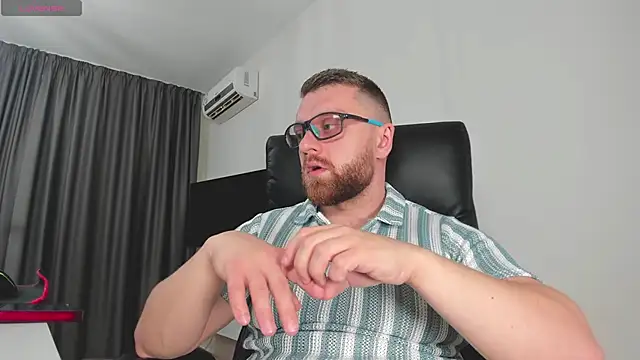 Findom guy online show from January 14, 2026, 1:17 pm