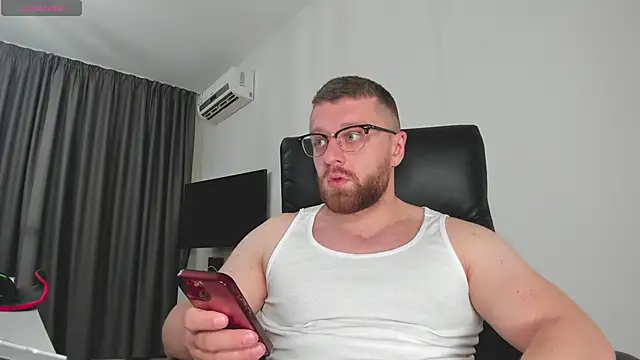 Findom guy online show from January 15, 2026, 10:31 am