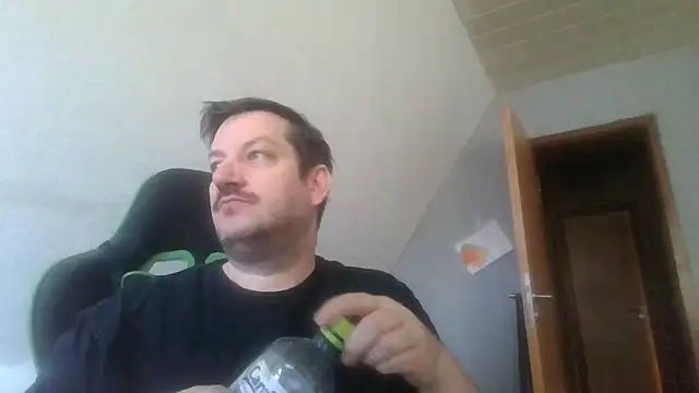 Golffahrer1982 online show from April 12, 2026, 8:52 am