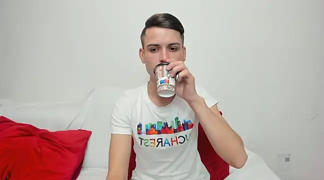 andboyfor6 online show from December 11, 2024, 8:15 am