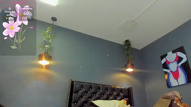 Sophiietaylor online show from November 10, 2025, 11:15 pm