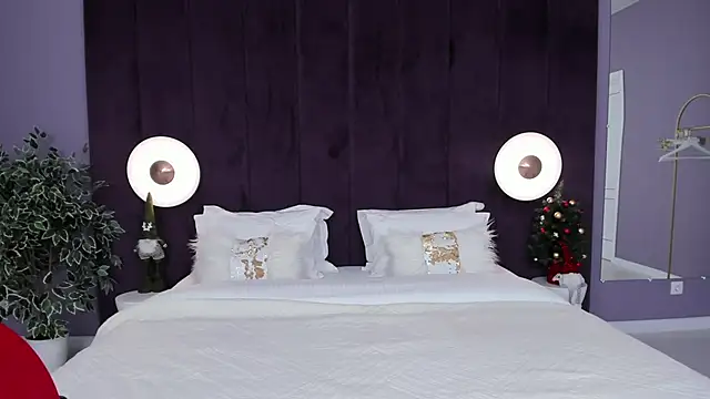 Snapshot of LilyRaisa chatting on December 21, 2024, 3:14 am LilyRaisa online show from December 21, 2024, 3:14 am