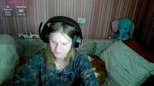 Kathlyn  Heath online show from April 6, 2026, 5:47 pm