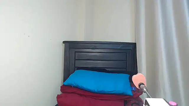 NIKKIE LOVE online show from March 23, 2025, 4:49 am