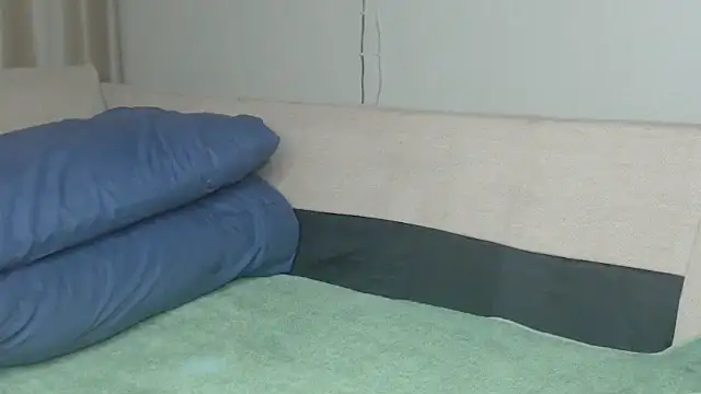 NIKKIE LOVE online show from October 10, 2025, 8:52 pm