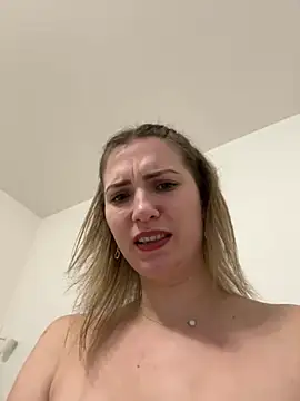 Snapshot of secretcrazy69 chatting on December 12, 2024, 2:22 pm secretcrazy69 online show from December 12, 2024, 2:22 pm