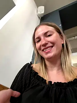 Snapshot of secretcrazy69 chatting on September 13, 2025, 10:37 am secretcrazy69 online show from September 13, 2025, 10:37 am