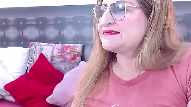 sandra 20 online show from November 2, 2025, 10:17 am