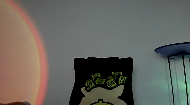 Mila  Paramo online show from January 9, 2025, 8:33 pm