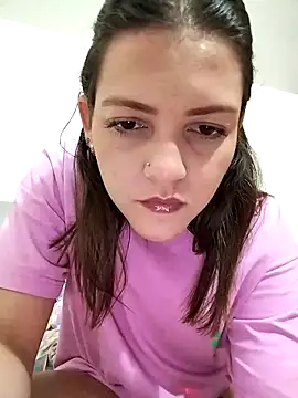 Mia Hampton online show from March 5, 2025, 10:32 pm