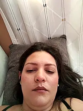 Mia Hampton online show from September 28, 2025, 12:43 pm