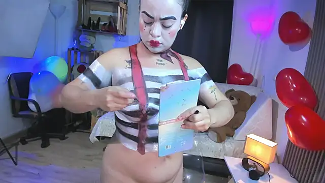 Cuttiealice online show from February 16, 2025, 3:48 pm