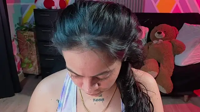 Cuttiealice online show from September 14, 2025, 11:04 pm