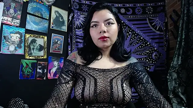 Yourmadame P online show from April 23, 2026, 4:03 am