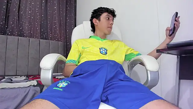 The skinnyguys online show from December 22, 2024, 9:31 pm