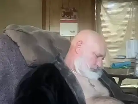 Snapshot of 44jon44 chatting on December 21, 2024, 2:26 pm 44jon44 online show from December 21, 2024, 2:26 pm