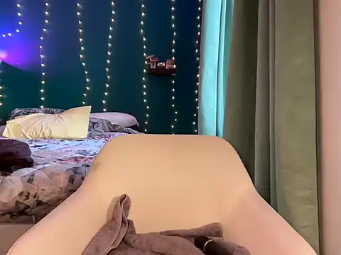 Snapshot of MistyParadiso chatting on January 19, 2025, 1:01 pm MistyParadiso online show from January 19, 2025, 1:01 pm