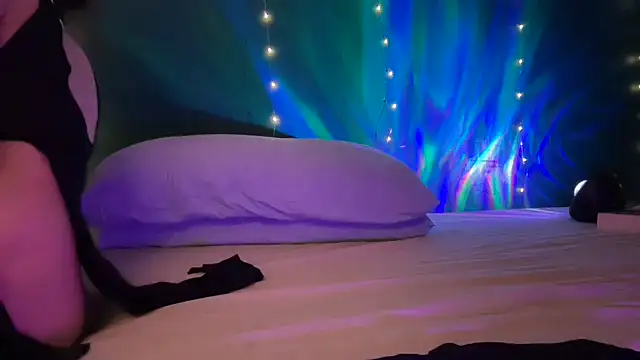 Snapshot of MistyParadiso chatting on February 28, 2026, 5:25 pm MistyParadiso online show from February 28, 2026, 5:25 pm