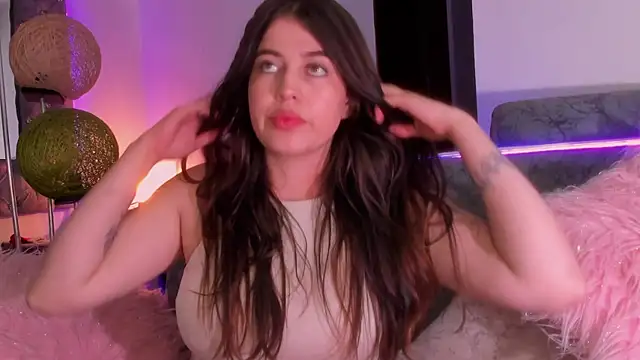 zoe kittylove online show from January 13, 2026, 5:46 am