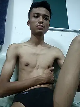 Snapshot of Hunter_Hault chatting on February 11, 2026, 12:32 pm Hunter Hault online show from February 11, 2026, 12:32 pm